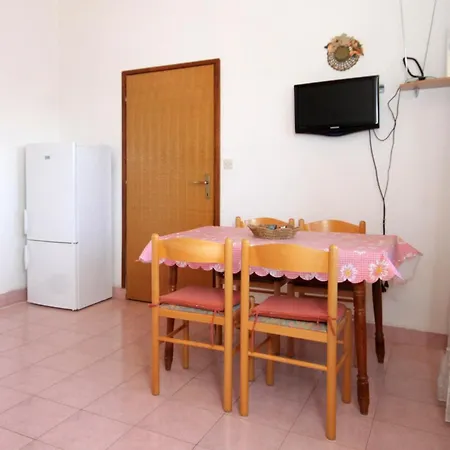 Apartments By The Sea Kali, Ugljan - 837 Room photo